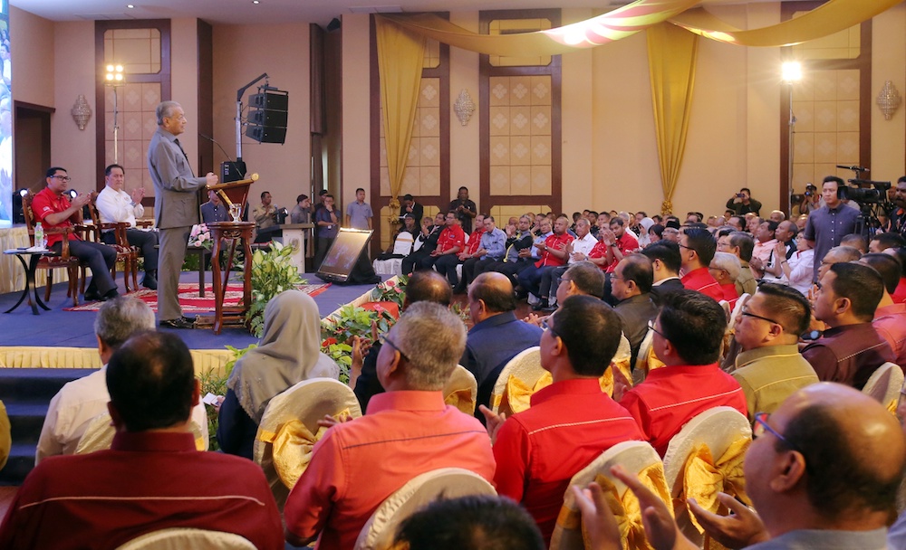 Prime Minister Tun Dr Mahathir Mohamad addresses a townhall meeting with Perak civil servants in Ipoh May 5, 2019. u00e2u20acu201d Picture by Farhan Najib