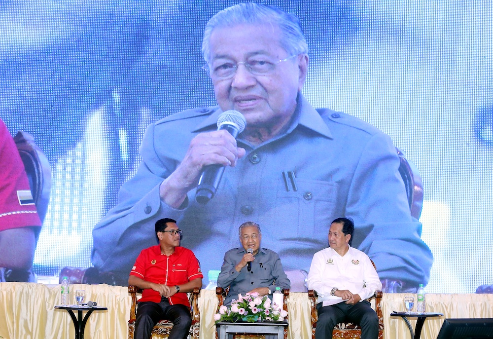 Prime Minister Tun Dr Mahathir Mohamad addresses a townhall meeting with Perak civil servants in Ipoh May 5, 2019. u00e2u20acu201d Picture by Farhan Najib