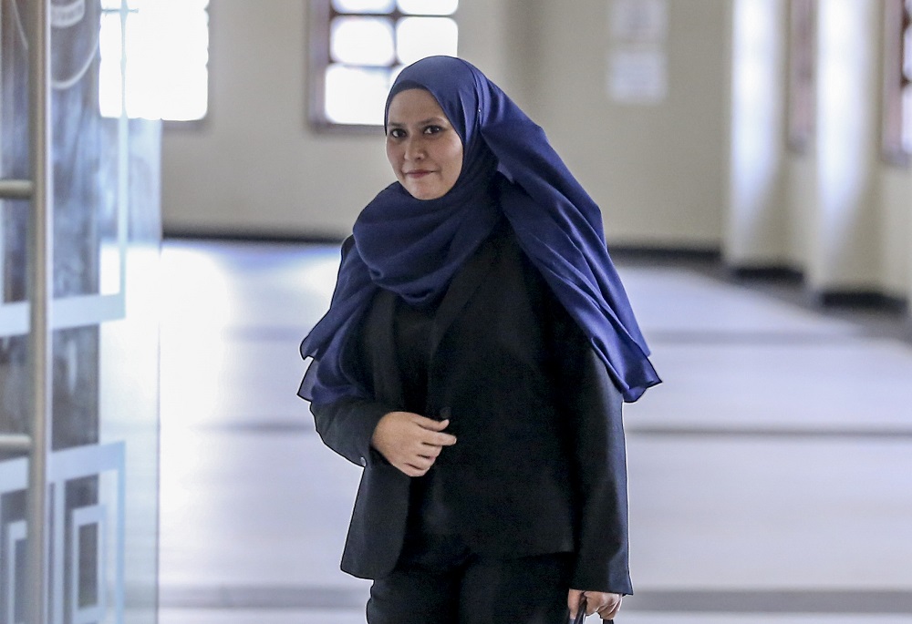 Affin Bank branch manager Noorhayati Mohd Yunus is pictured at the Kuala Lumpur High Court Complex May 6, 2019. u00e2u20acu201d Picture by Firdaus Latif