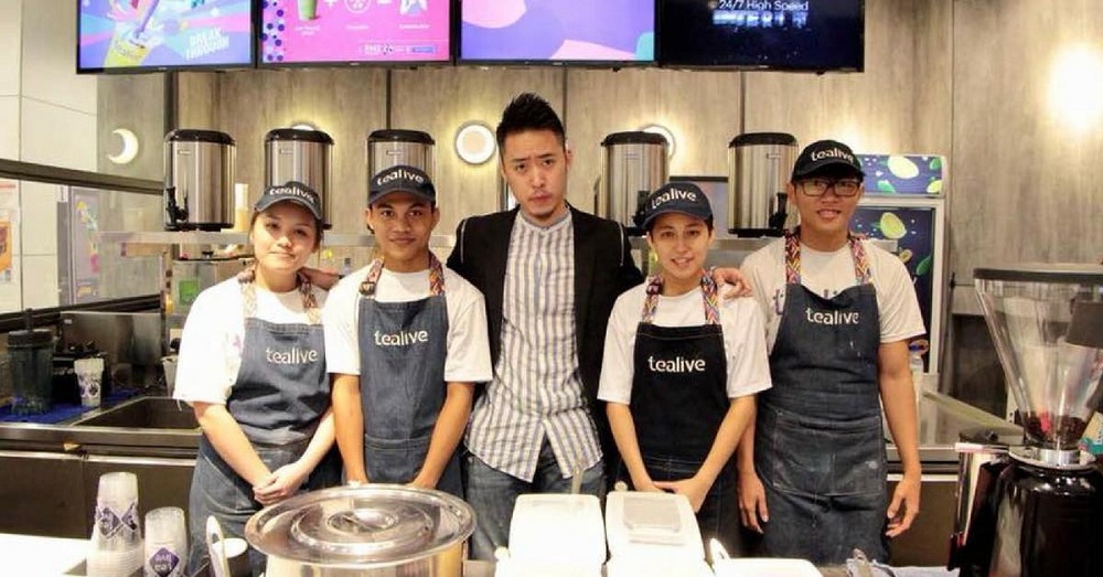 Bryan Loo (centre) said the move is also in line with Loob Holding Sdn Bhdu00e2u20acu2122s objective of creating more job opportunities for Malaysians. u00e2u20acu201d Picture via Twitter/Bernamadotcom