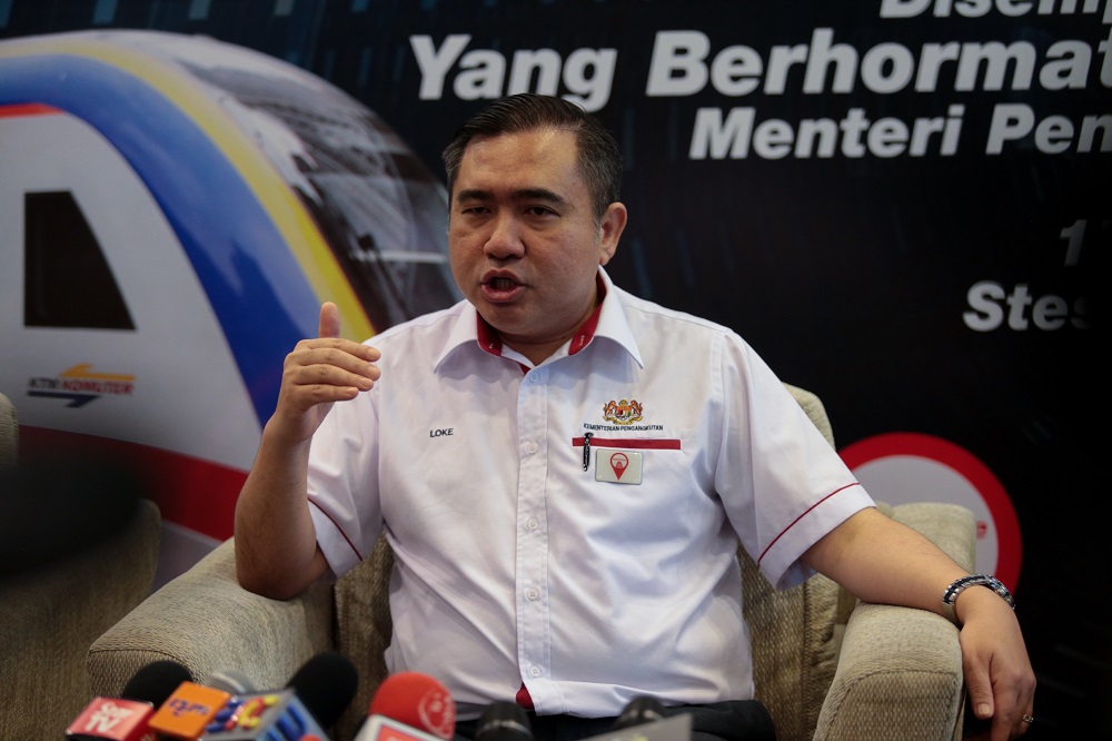 Transport Minister Anthony Loke speaks during the launch of the MYRAILTIME app at KL Sentral May 17,2019. u00e2u20acu201d Picture by Ahmad Zamzahuri