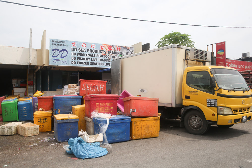 DD Sea Products Trading is where all the fish is cleaned, vacuum-packed and frozen. — Picture by Choo Choy May