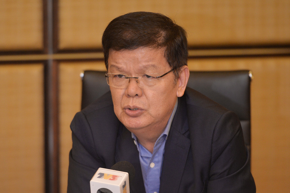 Malaysian Garments Marketeers Association (MGMA) president President Datuk Seri Tan Thian Poh speaks during a press conference in Petaling Jaya May 29, 2019. — Picture by Mukhriz Hazim