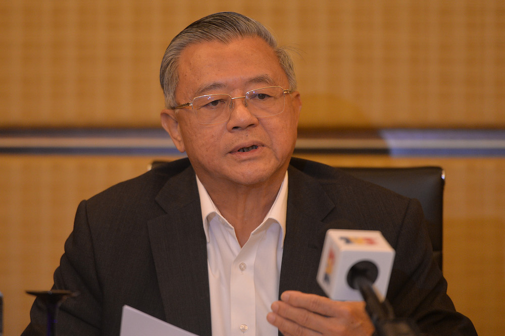 Malaysia Shopping Malls Association president Tan Sri Teo Chiang Kok speaks during a press conference in Petaling Jaya May 29, 2019. u00e2u20acu201d Picture by Mukhriz Hazim