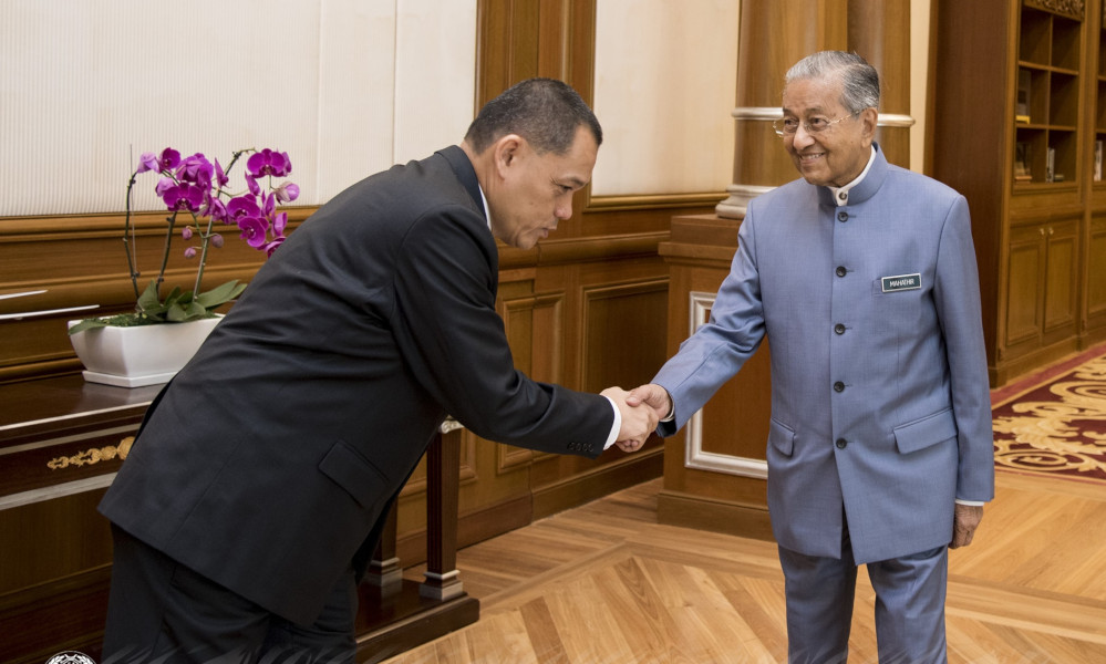 FAM President Datuk Hamidin Mohd Amin greets Prime Minister Tun Dr Mahathir Mohamad during a courtesy call at Perdana Putra, Putrajaya May 13, 2019. u00e2u20acu201d Picture by Facebook