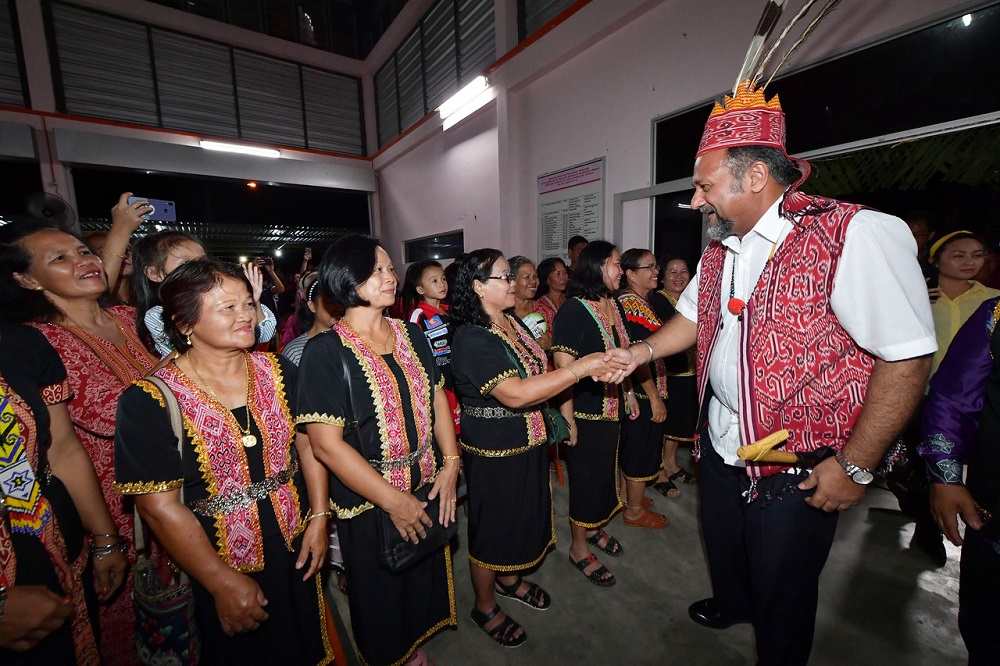 Communications and Multimedia Minister Gobind Singh Deo greets participants at a Leaders with the People programme at Kampung Triboh in Serian May 31, 2019. u00e2u20acu201d Bernama pic