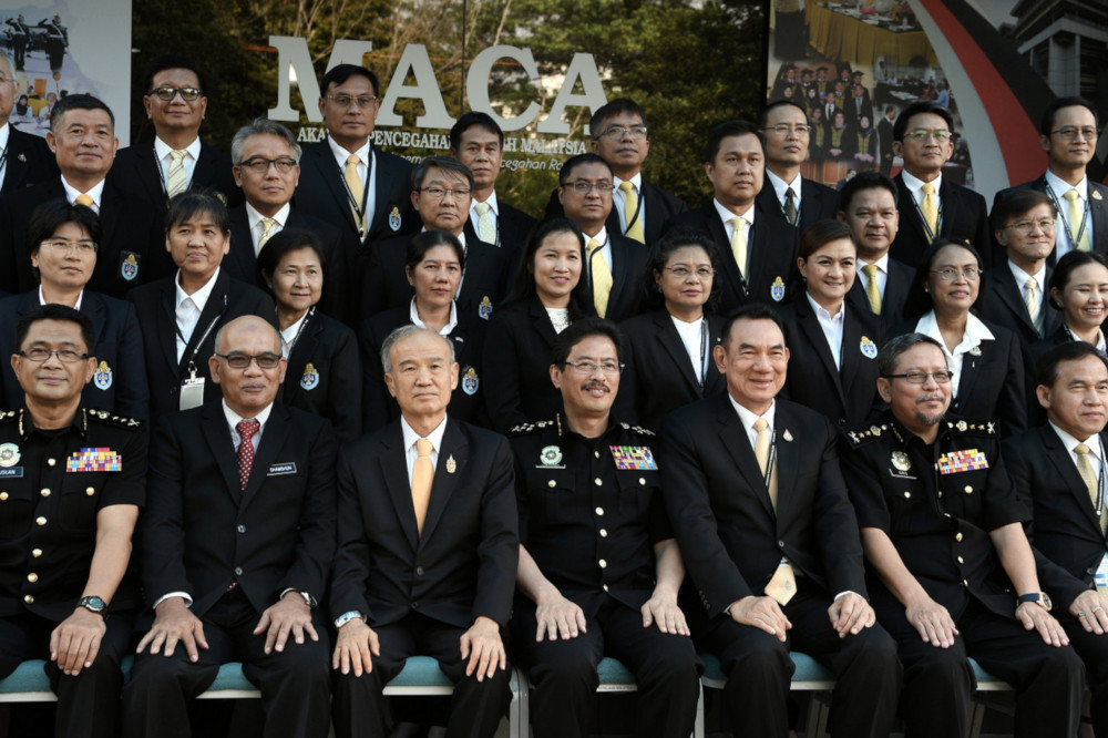 MACC deputy chief commissioner (Operation) Datuk Seri Azam Baki (centre)  at the closing ceremony of the anti-corruption training in Kuala Lumpur May 21. 2019. u00e2u20acu201d Bernama pic n