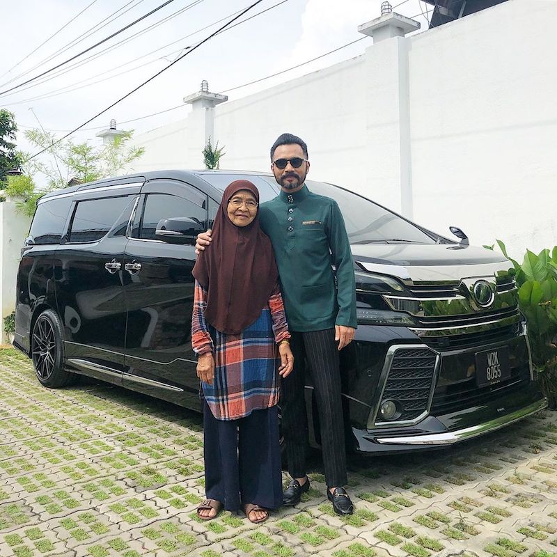 Wak Doyok said he wanted to make his mum happy after his dad passed away last October. u00e2u20acu201d Picture via Instagram/Wak Doyoknnn