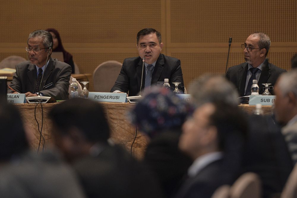 Transport Minister Anthony Loke speaks during a press conference after chairing the National Shipping and Port Council meeting at the Putrajaya International Convention Centre May 2, 2019. u00e2u20acu201d Picture by Shafwan Zaidon