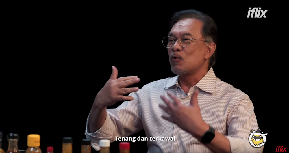 Anwar answered questions posed by host Maya Karin on a variety of topics on iFlixu00e2u20acu2122s u00e2u20acu02dcHot Ones Malaysiau00e2u20acu2122.