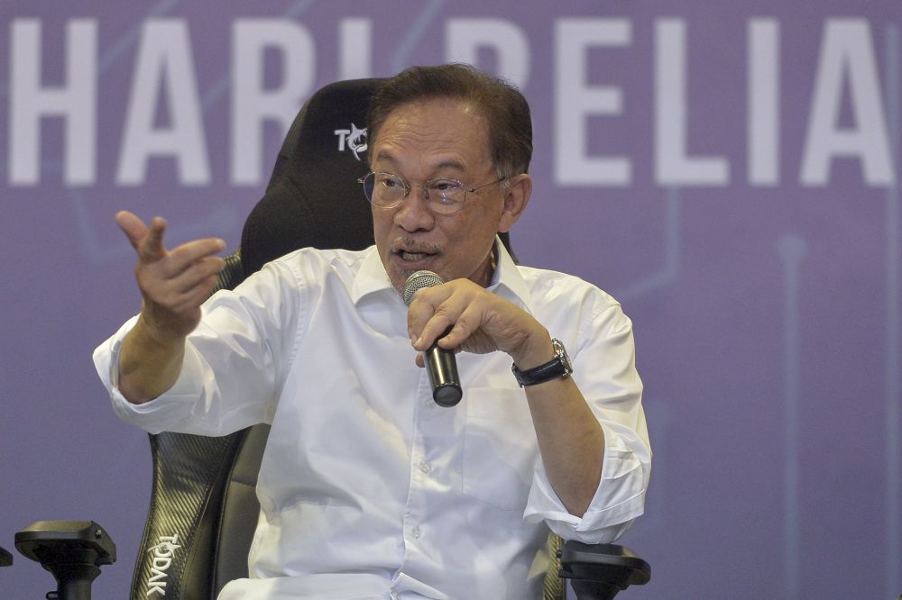 Datuk Seri Anwar Ibrahim speaks during the National Youth Convention at Universiti Kebangsaan Malaysia in Bangi May 15, 2019. u00e2u20acu201d Picture by Mukhriz Hazim