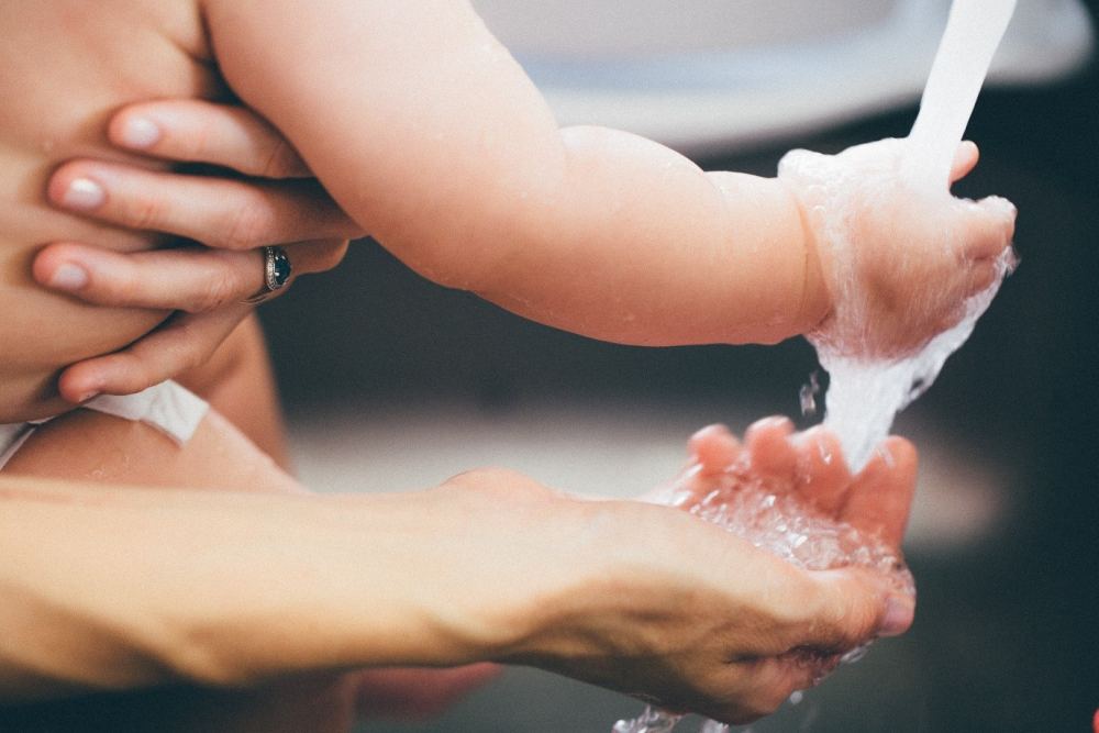 Regular baths are important to keep the skin clean. ― Picture via Pexels