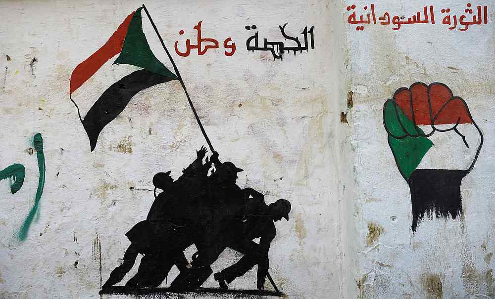 A graffiti is seen on a wall near the defence ministry compound in Khartoum, Sudan May 5, 2019. u00e2u20acu201d Reuters pic