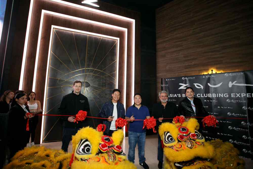 (From left) – Zouk Group special project director and general manager Joseph Ryan, chief executive officer Andrew Li, Genting Malaysia Berhad deputy chief executive and executive director Lim Keong Hui, leisure and hospitality executive vice president Datuk Edward Holloway and business operations & strategies head Lee Thiam Kit officiating the grand opening of Zouk Genting. ― Picture courtesy of Resorts World Genting