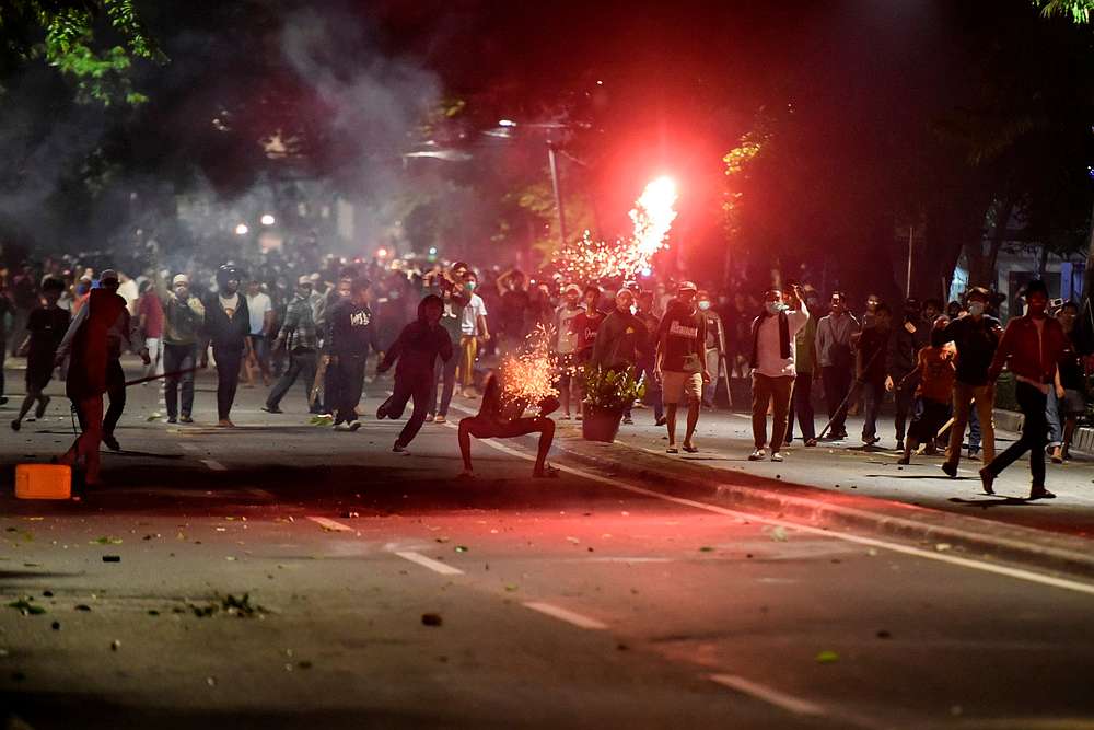 Protesters clash with police in Thamrin, Jakarta, Indonesia, early May 22, 2019. u00e2u20acu201d Antara Foto/Muhammad Adimaja via Reuters