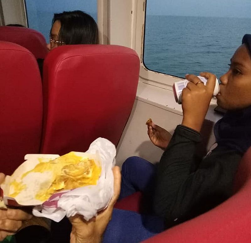 The Muslim passengers on board of the ferry are amazed with the generous act of their fellow Malaysians. — Picture via Facebook/nasx.seth