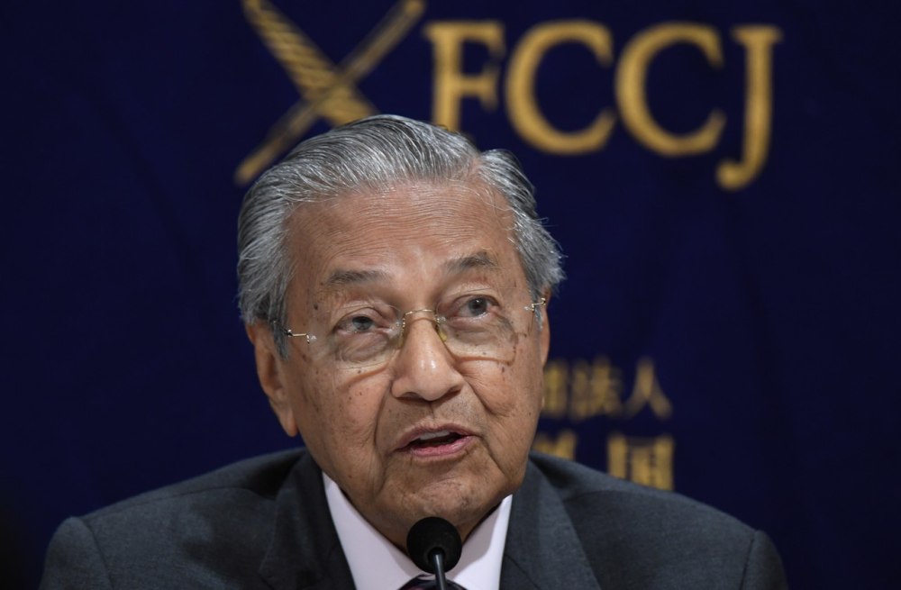 Prime Minister Tun Dr Mahathir Mohamad speaks during a dialogue session at The Foreign Correspondents Club of Japan (FCCJ) in Tokyo May 30, 2019. u00e2u20acu2022 Bernama pic