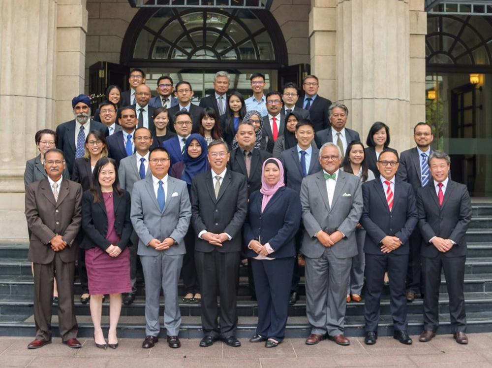 The participants at the first Malaysia-Singapore Committee Meeting on Maritime Boundary Delimitation. u00e2u20acu201d Picture via Facebook/High Commission of Malaysia, Singapore