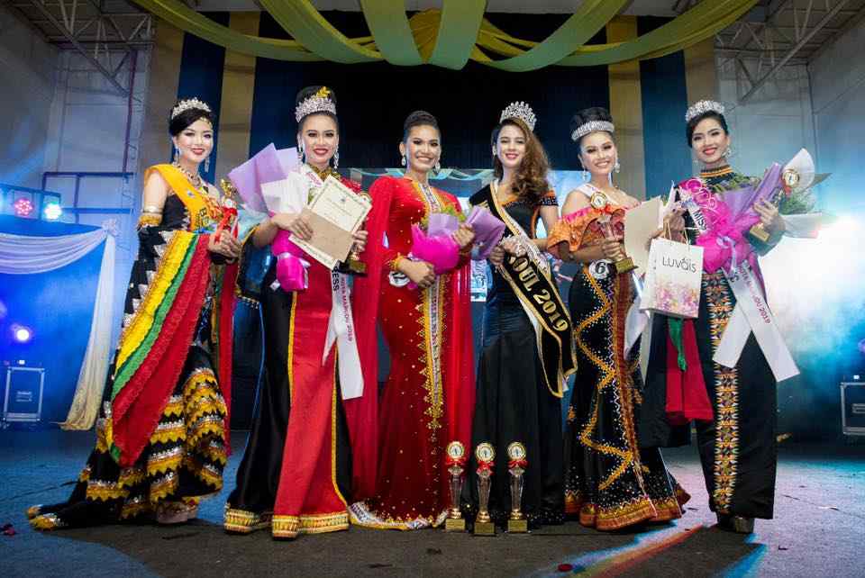 Nurul Yanadido (third from right) sweeps four subsidiary awards despite not being in the top three. u00e2u20acu201d Picture courtesy of Facebook/undukngadaukotamarudun