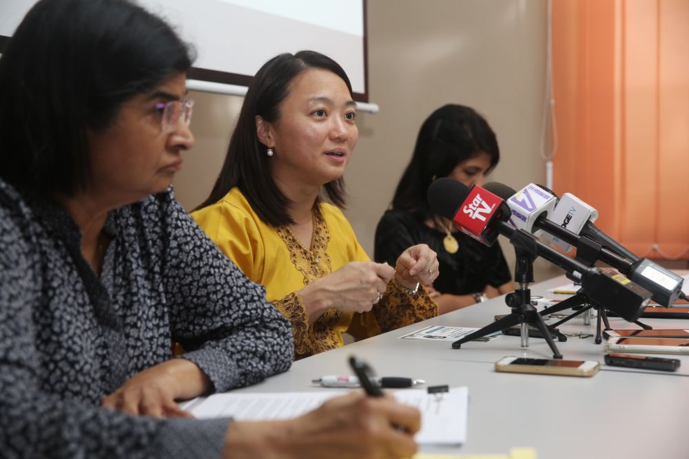 Hannah Yeoh speaks during a press conference at the C4 Center, Petaling Jaya May 15, 2019. u00e2u20acu201d Picture by Choo Choy May