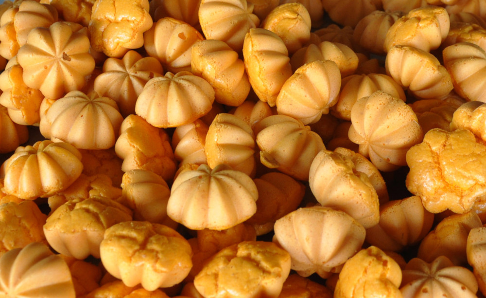 u00e2u20acu02dcNekbatu00e2u20acu2122 is cooked in the oven for about 1o to 15 minutes before pandan-infused syrup is poured over the sweet dessert. The dish is best eaten cold. u00e2u20acu201d Bernama pic 