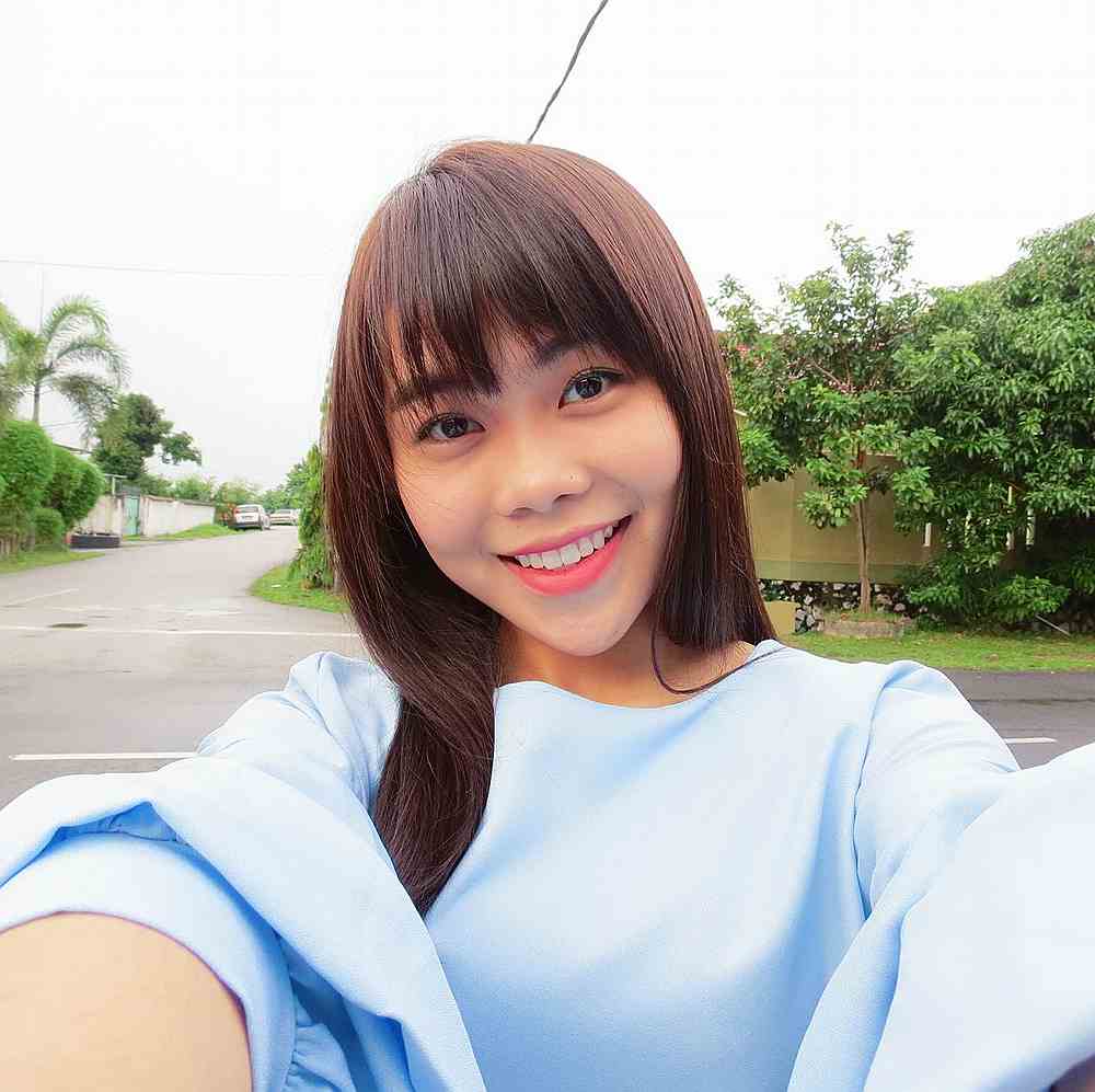 Wani Kayrie or Syazwani Abdullah, 19, is outraged after discovering a total of 45 fake accounts using her name on Facebook for nefarious purposes. u00e2u20acu201d Picture via Facebook/Wani Kayrie