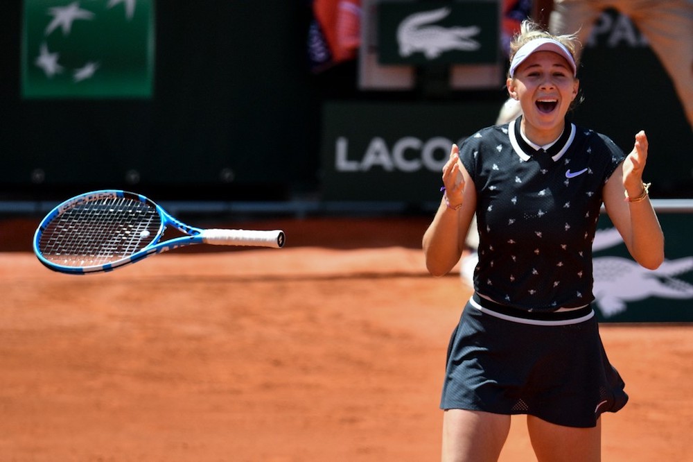 Amanda Anisimova of the US celebrates after winning against Romaniau00e2u20acu2122s Simona Halep at the end of their womenu00e2u20acu2122s singles quarter-final match at the 2019 French Open in Paris June 6, 2019. u00e2u20acu201d AFP pic