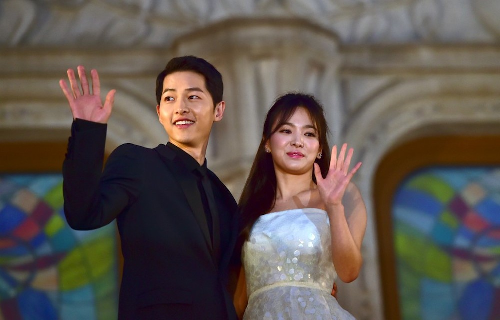 South Korean actor Song Joong-ki and actress Song Hye-kyo pose for a photo call on the red carpet of the 52nd annual BaekSang Art Awards in Seoul June 3, 2016. u00e2u20acu201d AFP pic