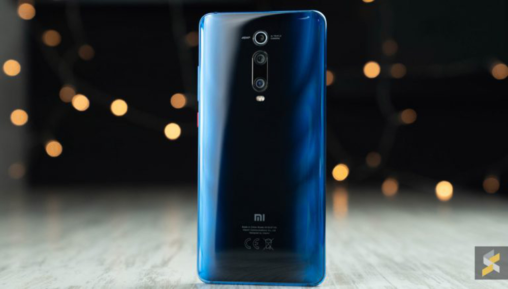 The Mi 9T has finally landed in Malaysia and is Xiaomiu00e2u20acu2122s first smartphone to feature a pop-up 20MP selfie camera. u00e2u20acu201d SoyaCincau pic