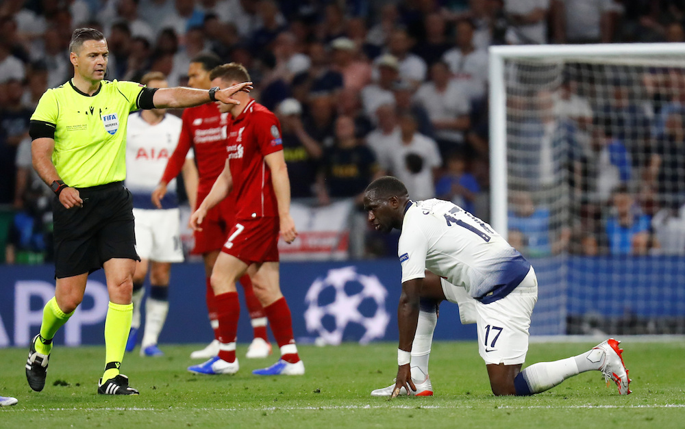 Referee Damir Skomina gestures as Tottenhamu00e2u20acu2122s Moussa Sissoko looks on during the Uefa Champions League final with Liverpool at Wanda Metropolitano in Madrid June 1, 2019. u00e2u20acu201d Reuters pic