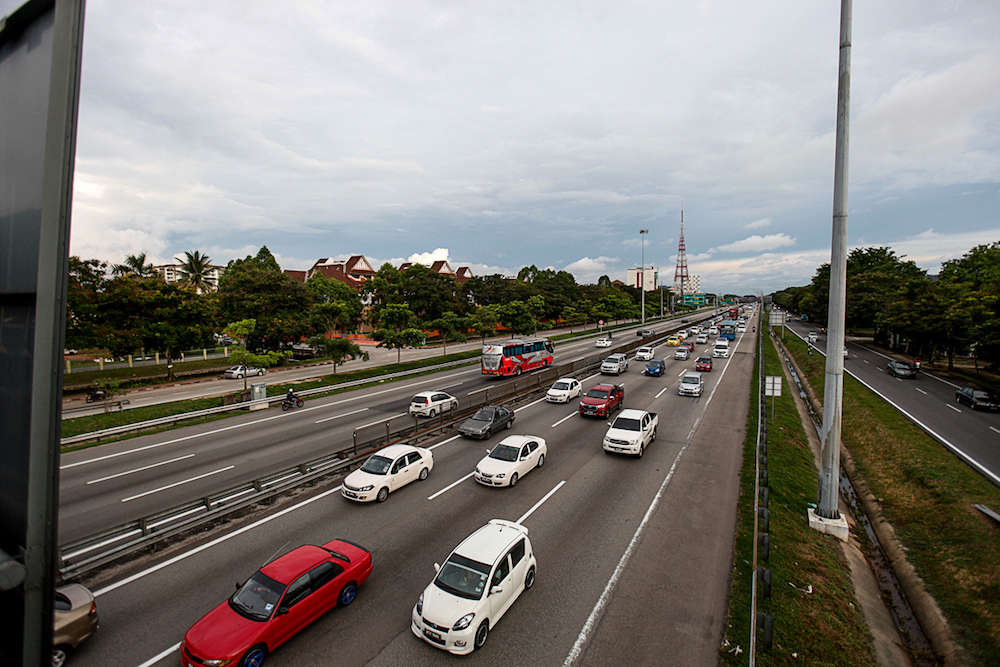 Heavy traffic is seen on the North-South Highway (northbound) in Seberang Jaya June 4, 2019, on the eve of Hari Raya Aidilfitri. u00e2u20acu201d Picture by Sayuti Zainudin