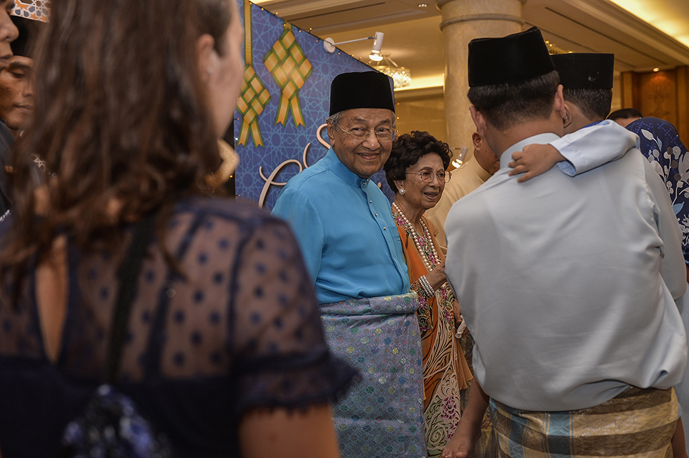 Prime Minister Tun Dr Mahathir Mohamad greets visitors to his Raya Open House at Seri Perdana, Putrajaya June 5, 2019. u00e2u20acu201d Picture by Miera Zulyana