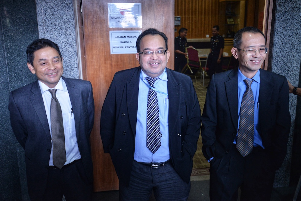 (From left) Dr Mohamad Azaini Ibrahim, Datuk Dr Zahari Noor and Dr Mohd Suhani Mohd Noor attend the Wang Kelian Royal Commission of Inquiry (RCI) hearing in Putrajaya June 12, 2019. u00e2u20acu201d Picture by Shafwan Zaidon