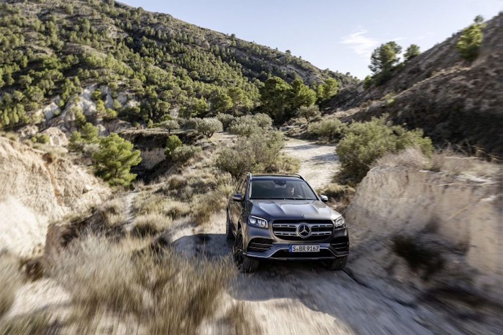 The upcoming Mercedes-Benz GLS has a super-smart suspension system that allows it to extricate itself from a sand trap. u00e2u20acu201d SoyaCincau pic