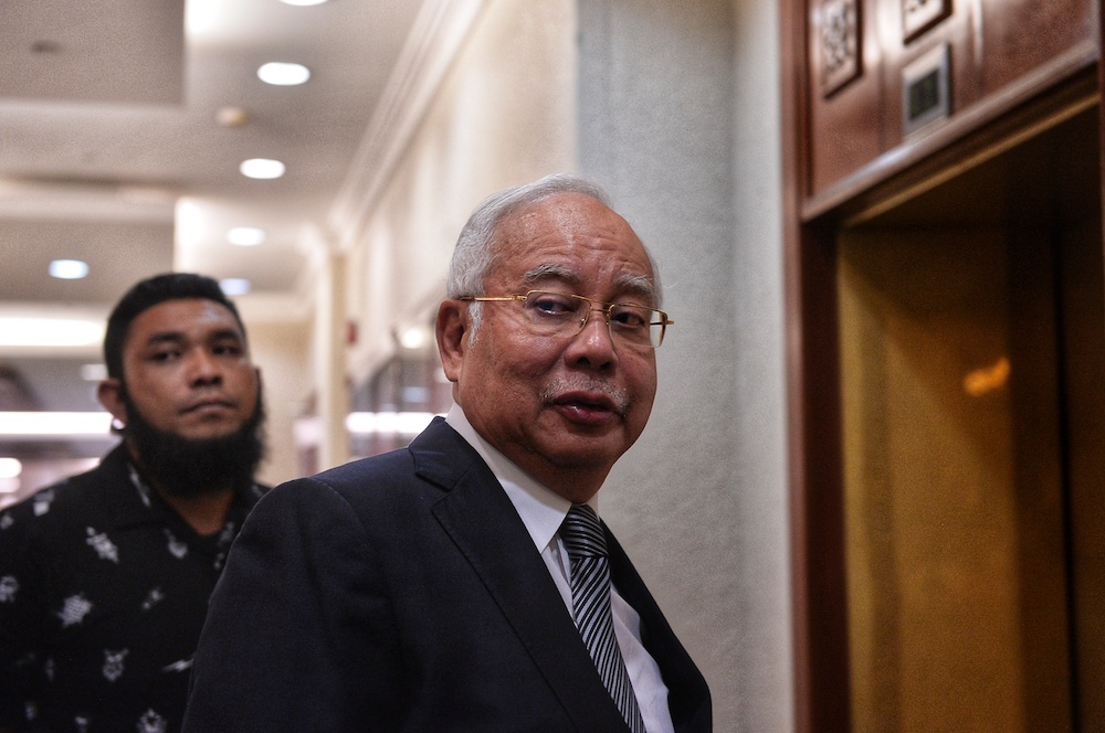 Datuk Seri Najib Razak arrives at the Kuala Lumpur High Court June 26, 2019. u00e2u20acu201d Picture by Shafwan Zaidon