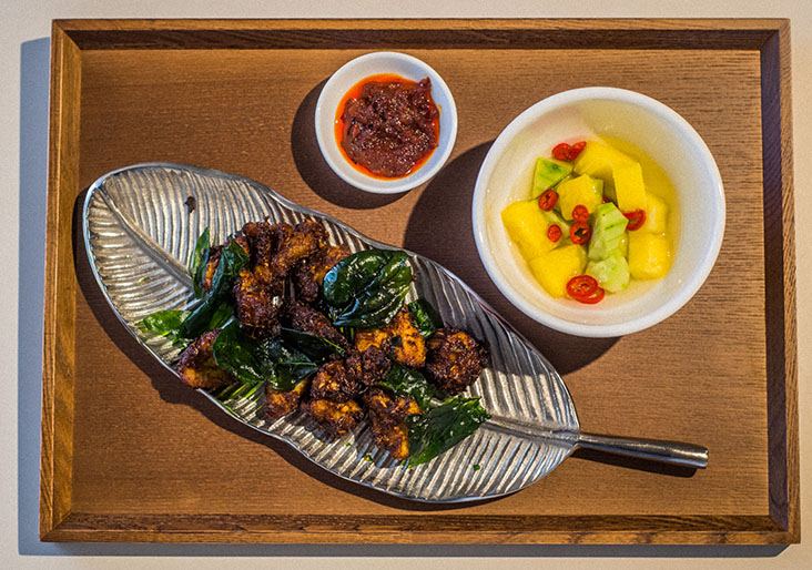  Who needs Korean fried chicken when you can have flavour packed 'ayam goreng berempah'.