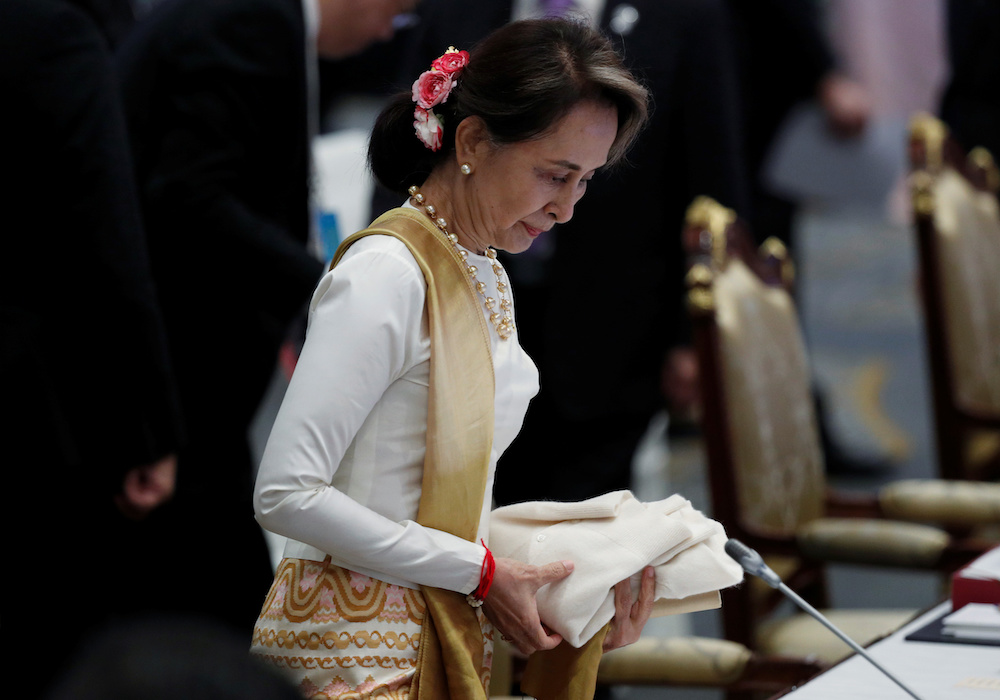 Myanmar State Counsellor Aung San Suu Kyi arrives for a plenary session during the 34th Asean Summit in Bangkok, Thailand. u00e2u20acu201d Reuters pic