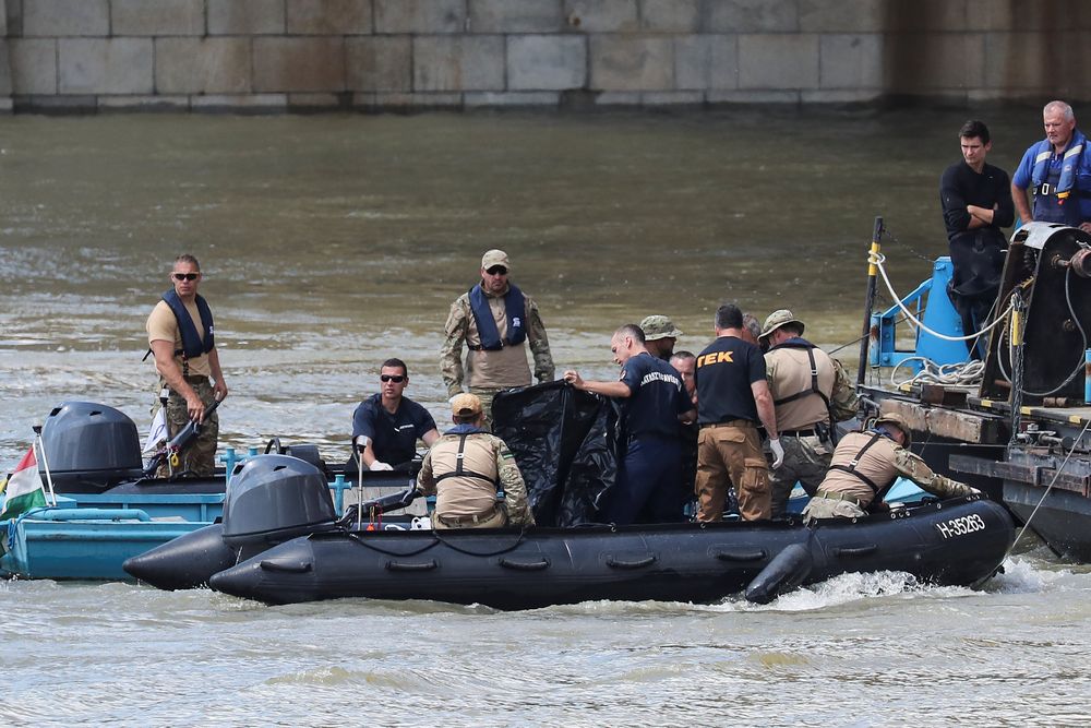 A rescue team continues its search after a tourist boat accident in the Danube river in Budapest, Hungary, June 3, 2019. u00e2u20acu201d Reuters pic