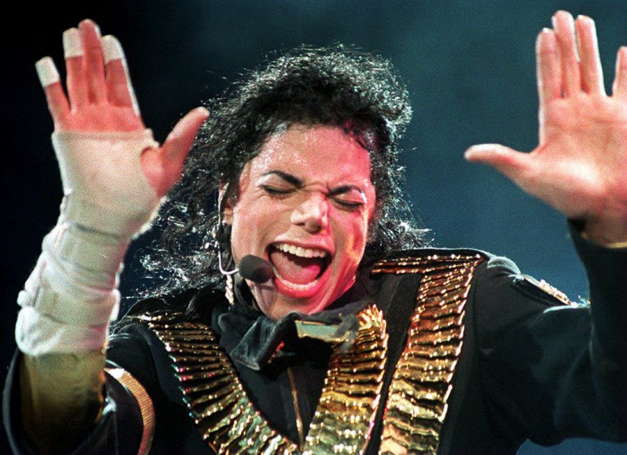 This file photo taken on September 1, 1993 in Singapore shows US pop megastar Michael Jackson performing during his u00e2u20acu02dcDangerousu00e2u20acu2122 tour. u00e2u20acu2022 AFP pic        