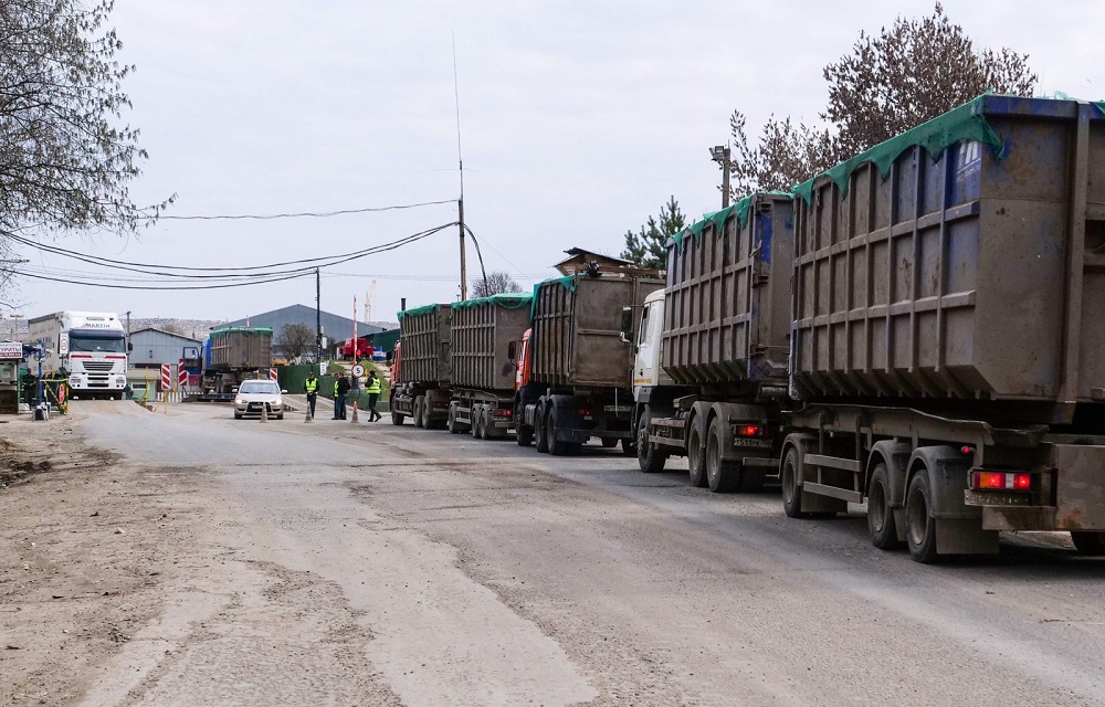 General view of the entrance to Moscow region's Timokhovo solid waste landfill April 23, 2019. u00e2u20acu201d AFP pic