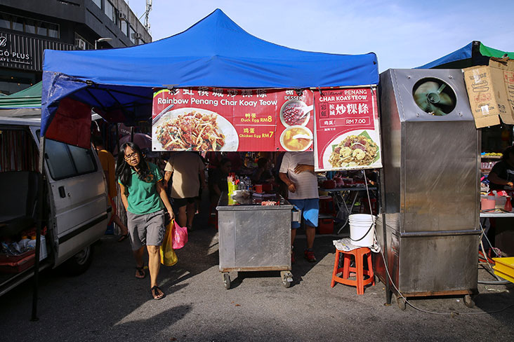 Look for this banner to get to their stall which is located at the entrance of the SS2 morning market.