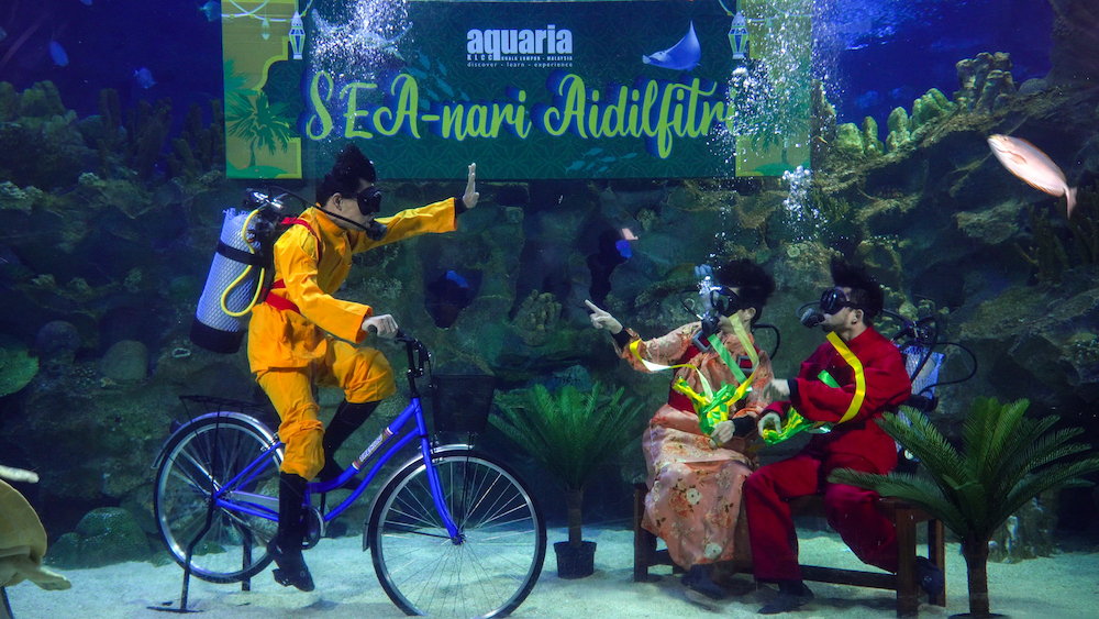 The oceanariumu00e2u20acu2122s divers will be dressed to the nines during the Hari Raya feeding sessions at Aquaria. u00e2u20acu201d Picture courtesy of Aquaria KLCC