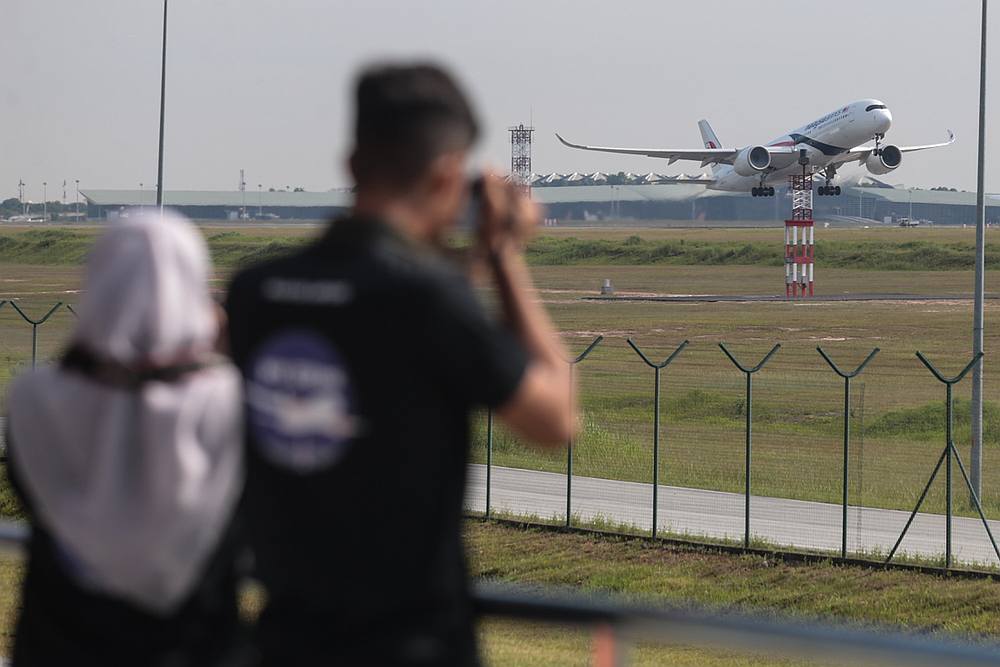 Plane spotters can now have a perfect panoramic view of aircraft taking off from Kuala Lumpur International Airport at Anjung Spotter observation deck. u00e2u20acu201d Picture Ahmad Zamzahuri