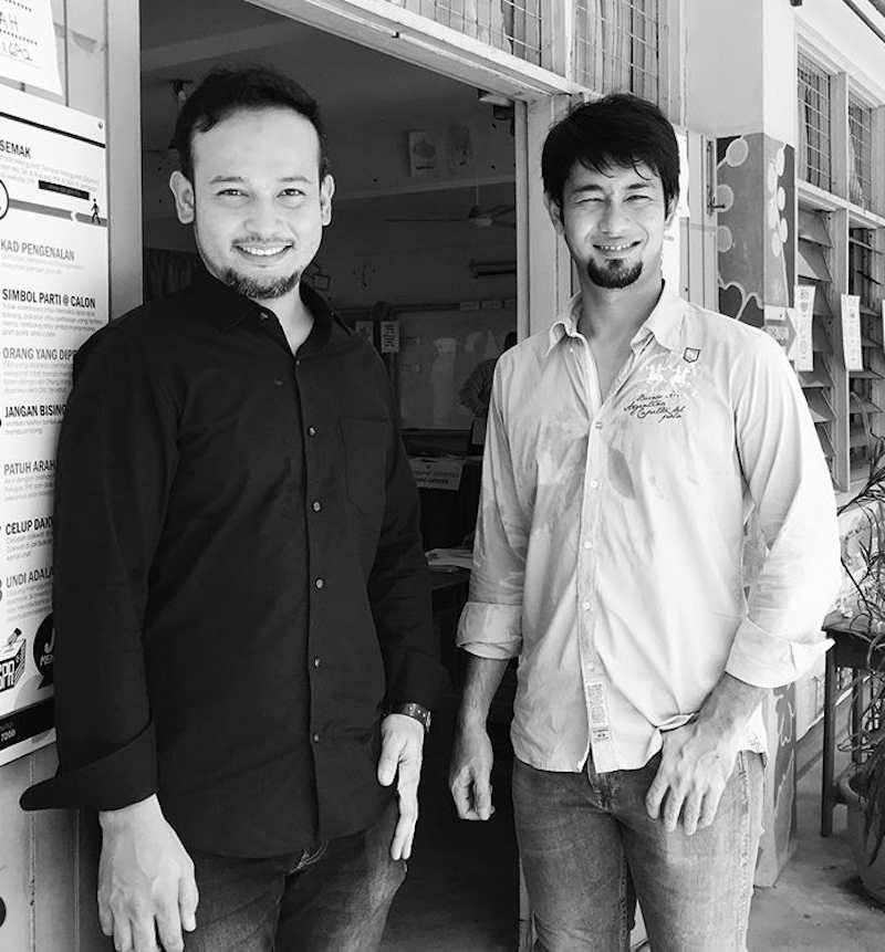 Fadzil (left) was at the proceedings and posted bail for his brother, Farid. u00e2u20acu201d Picture from Instagram/FadzilZahari