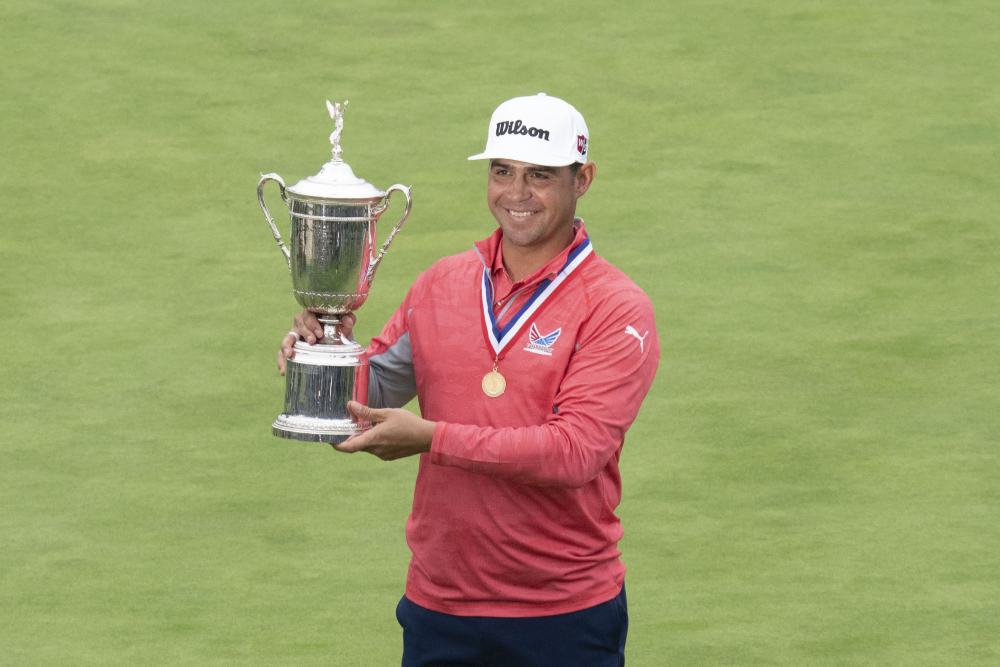 Gary Woodland poses with the trophy after the final round of the 2019 US Open golf tournament at Pebble Beach Golf Links, June 17, 2019. u00e2u20acu2022 Picture by Kyle Terada-USA TODAY Sports via Reuters