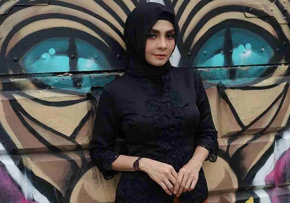 Zizi canu00e2u20acu2122t quite fathom why men still left explicit comments on her social media profiles after she started wearing a headscarf. u00e2u20acu201d Picture from Instagram/zizi_kirana