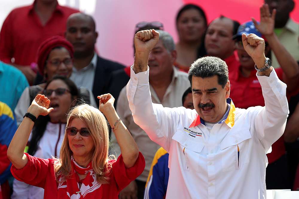 Venezuela's President Nicolas Maduro and his wife Cilia Flores greet people during a rally in support of the government in Caracas May 20, 2019. u00e2u20acu201d Reuters pic