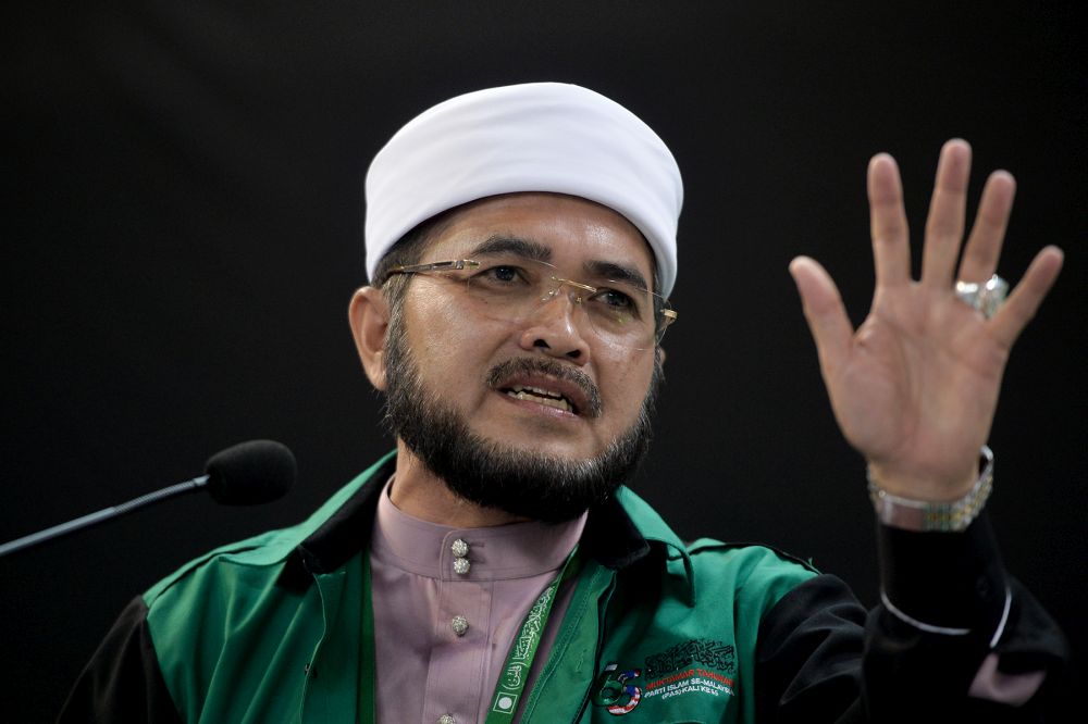 PAS Dewan Ulama chief Datuk Nik Muhammad Zawawi speaks during Muktamar 2019 in Kuantan June 23, 2019.  — Picture by Mukhriz Hazim