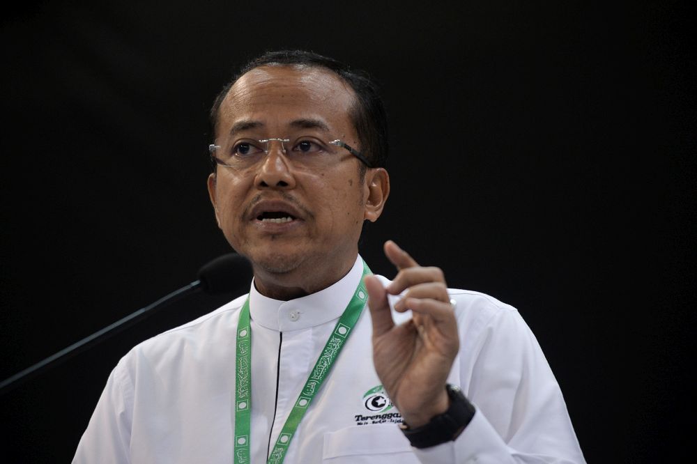 PAS vice-president Samsuri Mokhtar speaks during Muktamar 2019 in Kuantan June 23, 2019.  u00e2u20acu201d Picture by Mukhriz Hazim