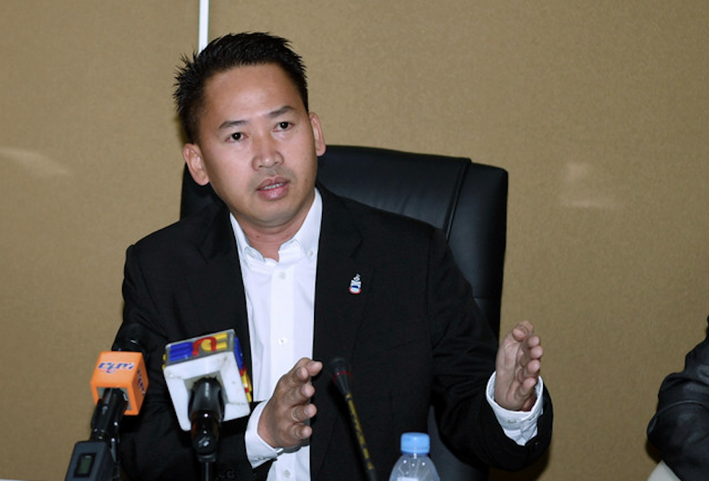 Sabah Infrastructure Development Minister Datuk Peter Anthony addresses a press conference in Kota Kinabalu April 12, 2019. u00e2u20acu201d Bernama pic